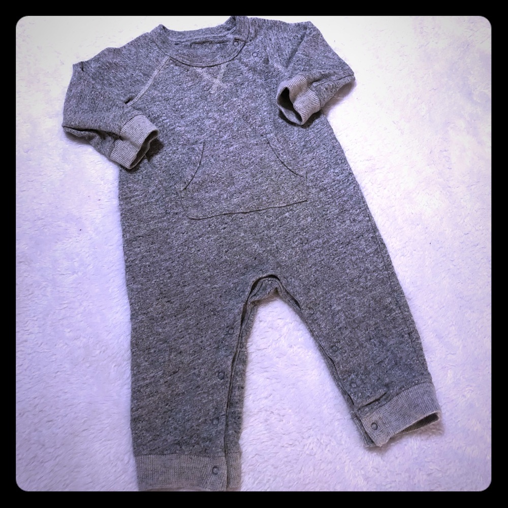 Gap one piece comfy outfit 12-18 months
